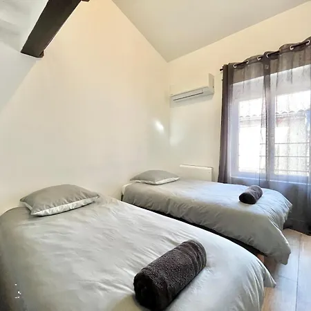 Apartment Duplex Avec Terrasse A 15 Min De Lyon